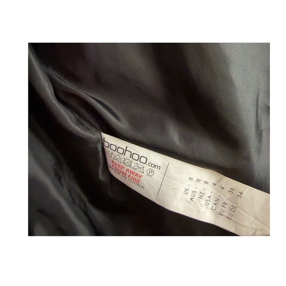 Boohoo Petite Black High Shine Cropped Puffer Jacket Hooded‎ Vinyl Coat US 4 - Picture 4 of 9